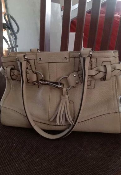 หญิง เนื้อ อื่นๆ กระเป๋า รุ่น Coach Hampton Pebble Leather Carryall 

ราคามือ 2 สภาพดี
ราคา  3000 บาท