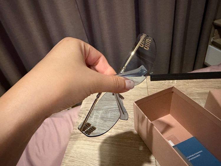 แว่นกันแดดมือสอง Miumiu A51S  รูปที่ 5
