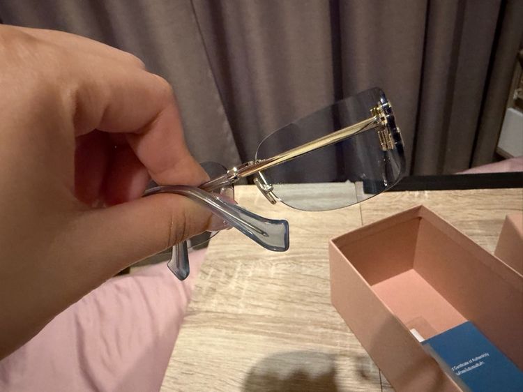 แว่นกันแดดมือสอง Miumiu A51S  รูปที่ 3