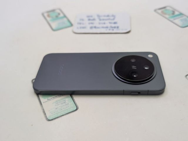 ขาย เทิร์น Oppo Find X8 Ram 12 Rom 256 ศูนย์ไทย มีตัวเครื่องอย่างเดียว ไม่มีอุปกรณ์อื่น เพียง 9,990 บาท เท่านั้น ครับ  รูปที่ 3