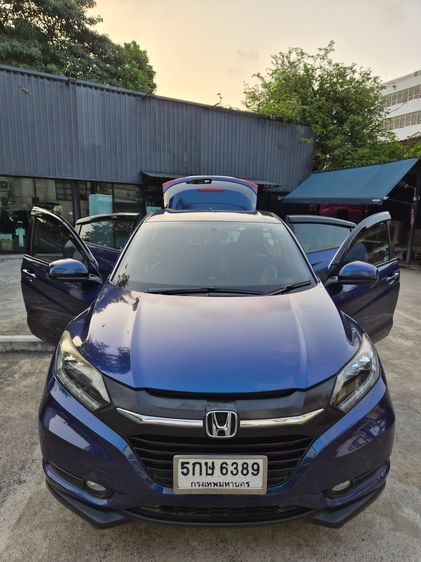 รถ Honda HR-V 1.8 E สี น้ำเงิน