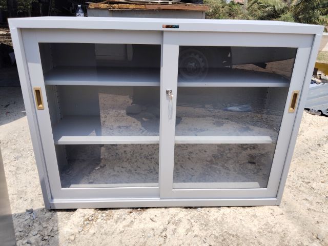 เหล็ก ตู้บานเลื่อน กระจก 4 ฟุต