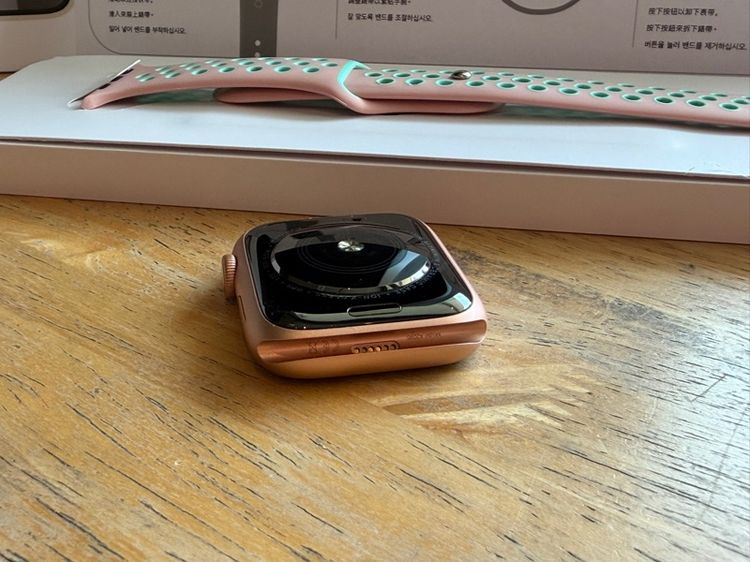  Apple Watch   S5 Nike 44 mm GPS -LTe ใช้ซิมได้ ตัวเรือนสภาพสวยๆ  รูปที่ 9