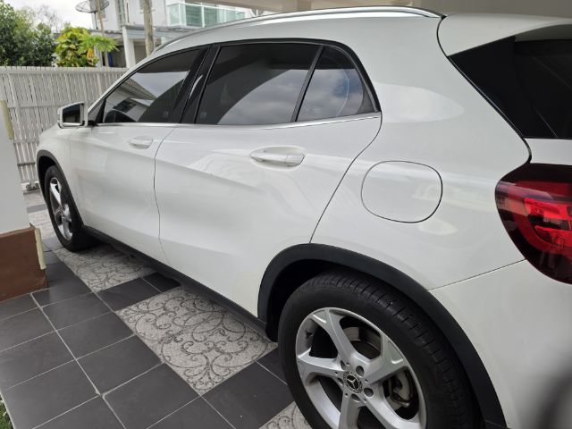 Mercedes-Benz GLA-Class 2019 GLA200 เบนซิน ไม่ติดแก๊ส เกียร์อัตโนมัติ ขาว รูปที่ 4