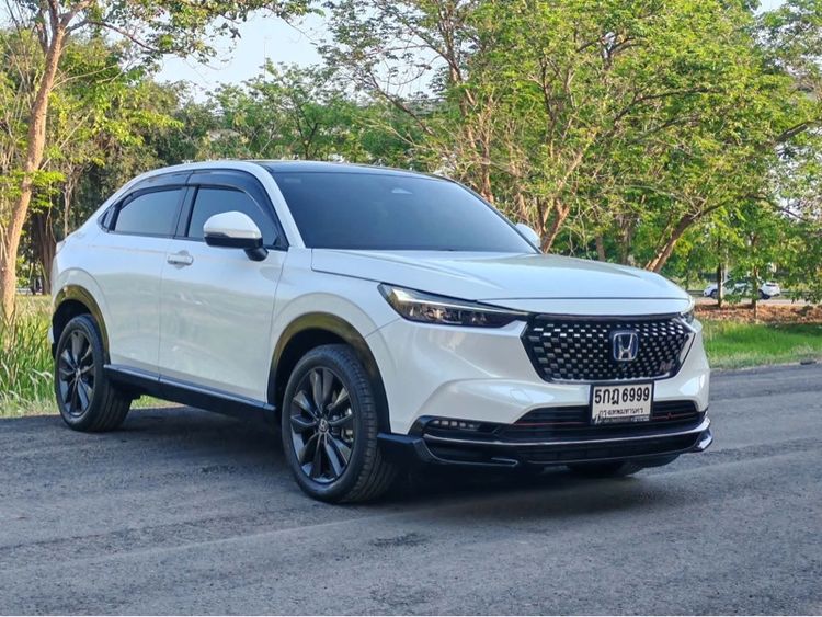 รถ Honda HR-V 1.5 e:HEV RS สี ขาว