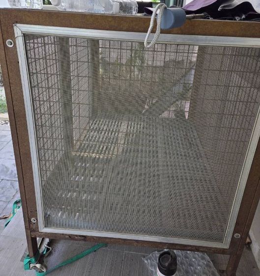 ต้องการขายกรงสัตว์ 
ขนาด 
ยาว 41.5 นิ้ว
ลึก32 นิ้ว
กว้าง 32 นิ้ว
มีมุ้งลวดขาดไป1ด้าน แต่มี ตาข่ายปิดให้
 รูปที่ 2