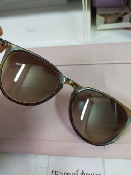  แว่นกันแดด Rayban RB 4171 ERIKA 54 18 145 เลนส์ มีรอย ใส่ได้ ไม่กวนตา หรือ เอาไปตัด เลนส์ อื่นๆได้เลยครับ รูปที่ 3