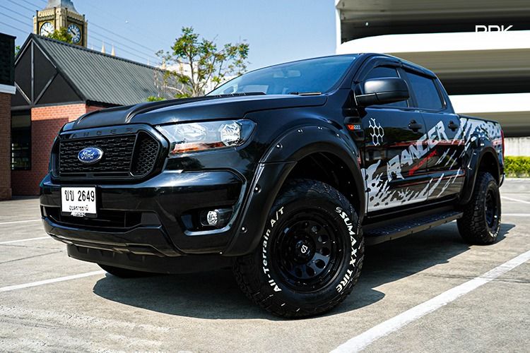 รถ Ford Ranger 2.2 Hi-Rider XL Plus สี ดำ