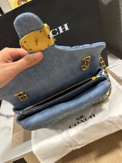 COACH tabby  shoulder Bag 26 with Quilting ใช้งานน้อย รูปที่ 4