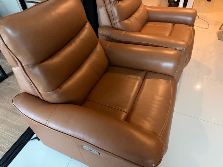 เหลือง หนัง 1 ที่นั่ง Nitori Electric Recliner Leather Sofas (2 Units Available) Near BTS On Nut
