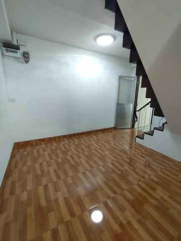 มีบางส่วน ให้เช่าบ้านเดี่ยว2ชั้นย่านโชคชัย4ลาดพร้าวลาดพร้าววังหินเสนานิคมใกล้MRTโชคชัย4ที่จอดรถ 5 คัน เหมาะอยู่อาศัยและทำโฮมออฟฟิศ รูปที่ 4