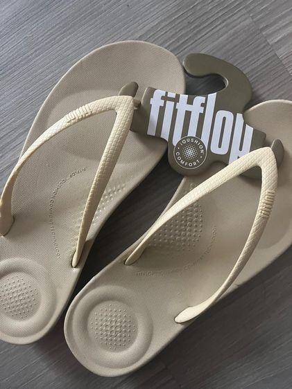 รองเท้า fitflop สีครีม รูปที่ 3