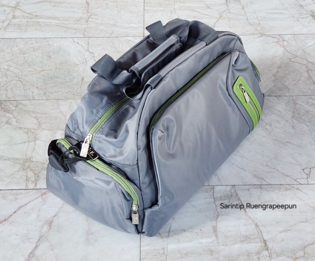 KASIKORNTHAI Duffle Bag กระเป๋าเดินทาง กระเป๋ากีฬา กระเป๋าเข้ายิม อเนกประสงค์ รูปที่ 4