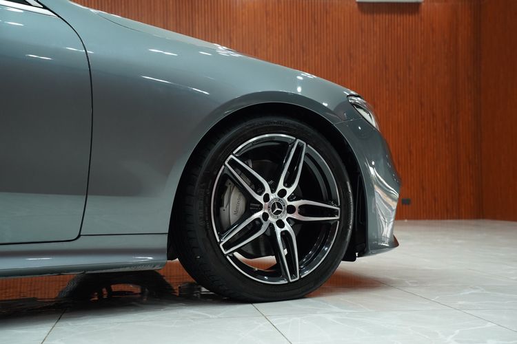 Mercedes-Benz E-Class 2020 E220 Sedan ดีเซล เกียร์อัตโนมัติ เทา รูปที่ 4