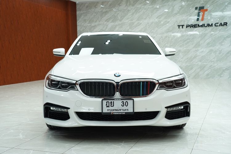 BMW Series 5 2019 530e Sedan เบนซิน เกียร์อัตโนมัติ ขาว รูปที่ 2