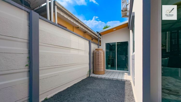 มีบางส่วน ขายทาวน์เฮ้าส์ 2 ชั้น 4 ห้องนอน 2 ห้องน้ำ หมู่บ้าน พฤกษาทาวน์เน็กซ์ (มุม) พื้นที่กว้าง ทำเลทอง รูปที่ 4