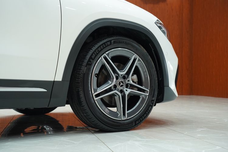 Mercedes-Benz GLA-Class 2022 GLA200 Utility-car เบนซิน เกียร์อัตโนมัติ ขาว รูปที่ 4