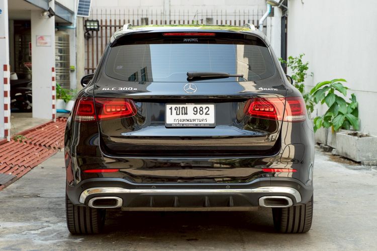 Mercedes-Benz GLC-Class 2020 GLC300e Utility-car ปลั๊กอินไฮบริด (PHEV) ไม่ติดแก๊ส เกียร์อัตโนมัติ ดำ รูปที่ 4