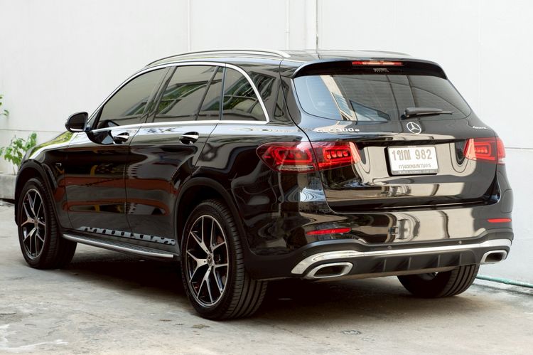 Mercedes-Benz GLC-Class 2020 GLC300e Utility-car ปลั๊กอินไฮบริด (PHEV) ไม่ติดแก๊ส เกียร์อัตโนมัติ ดำ รูปที่ 2