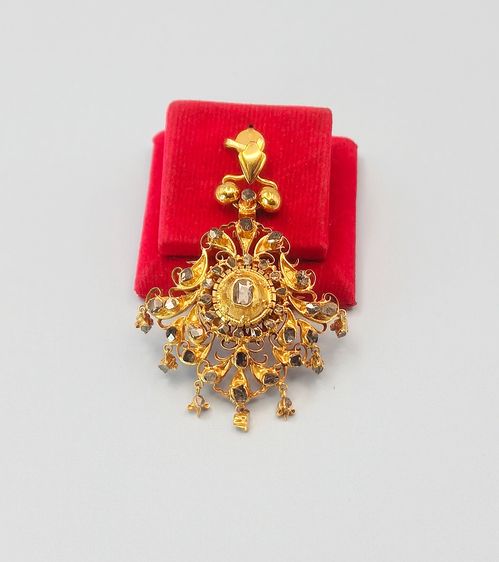 สร้อยคอและจี้ ทอง จี้เข็มกลัด