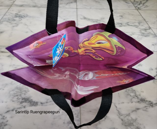 LOONEY TUNES กระเป๋ากระสอบ ขนาด 40×40 ซม. รูปที่ 5