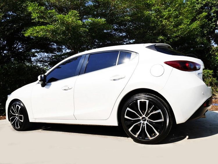 Mazda Mazda3 2015 2.0 SP Sports Sedan เบนซิน ไม่ติดแก๊ส เกียร์อัตโนมัติ ขาว รูปที่ 3
