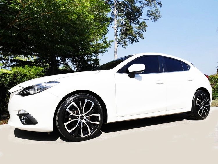 รถ Mazda Mazda3 2.0 SP Sports สี ขาว
