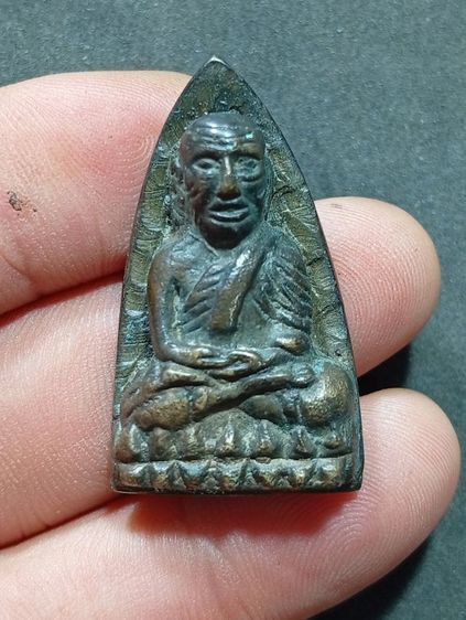 หลวงพ่อทวดเตารีดAวัดช้างไห้