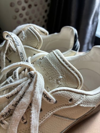 รองเท้าผ้าใบมินิมอล (used) รูปที่ 4