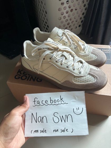 รองเท้าผ้าใบมินิมอล (used) รูปที่ 2