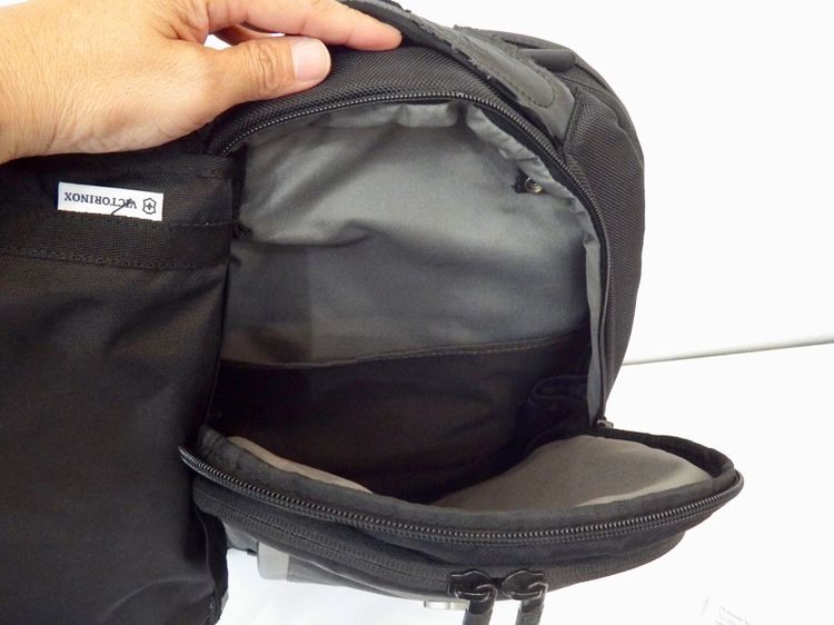 Victorinox Altmont Professional Essentials Backpack สภาพสวย 1,950 บาท รูปที่ 7