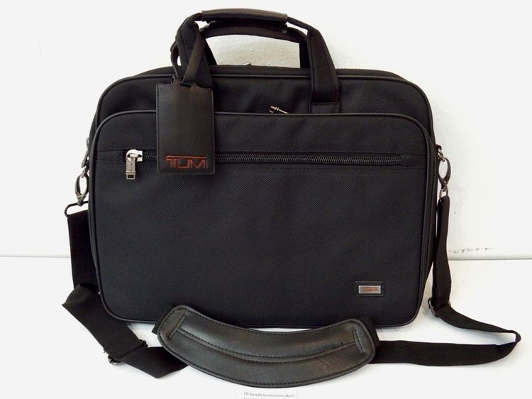 ชาย ดำ กระเป๋า Tumi Ballistic Nylon Laptop กระเป๋าเอกสารใบใหญ่ สวยๆ 1,250 บาท
