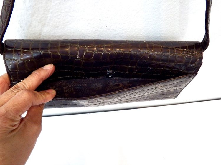 กระเป๋าสะพายหนังจระเข้ แบรนด์ COCCO FIORE สวยๆ 990 บาท รูปที่ 10