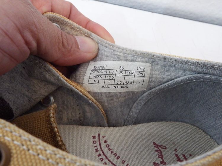 Vintage Bob Cousy brown canvas sneakers ไซร์8.5UK สวยๆ แนววินเทจ 650 บาท รูปที่ 7