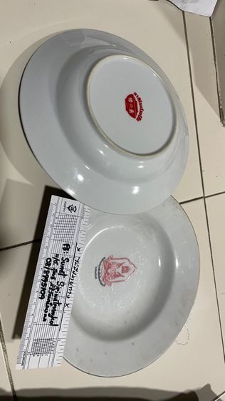 จานเซรามิค อายิโนะโมะโต๊ะ ที่ระลึกรุ่นฉลองกรุงรัตนโกสินทร์200ปี พ.ศ.2525 ใบละ 350 บ. รวมส่ง มี 2 ใบ