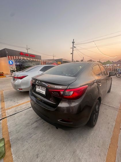 รถ Mazda Mazda 2 1.3 Standard สี น้ำตาล