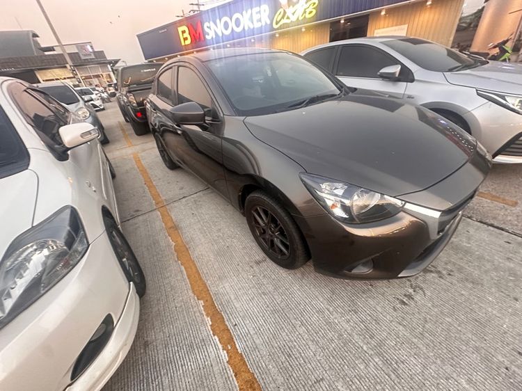 Mazda Mazda 2 2016 1.3 Standard Sedan เบนซิน ไม่ติดแก๊ส เกียร์อัตโนมัติ น้ำตาล รูปที่ 4