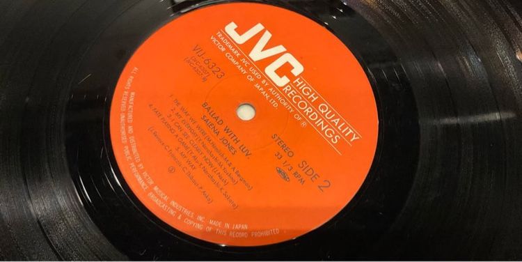 Vocal female Jazz LP แผ่นเสียงร้องแจ๊สบัลลาดเพราะๆ บันทึกเยี่ยม Salena Jones Ballad With Luv Japan ส่งฟรี รูปที่ 4