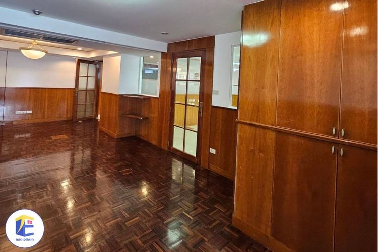 ขายออฟฟิศขนาดใหญ่ 182 ตร.ม. พร้อมที่จอดรถส่วนตัว 4 คัน ทำเลมังกรสีลม ITF Silom Palace ราคาต่ำกว่าประเมิน