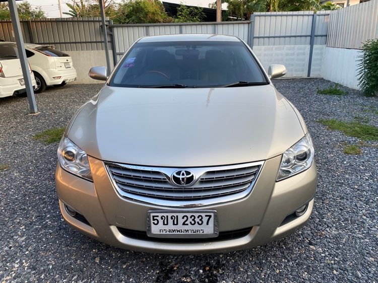 รถ Toyota Camry 2.0 G สี น้ำตาล