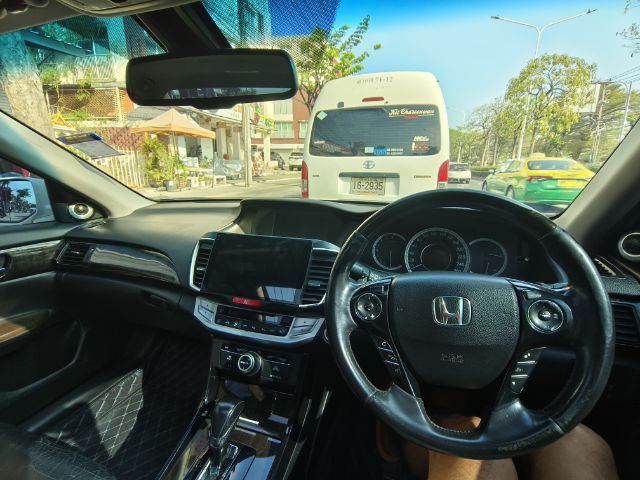 Honda Accord 2013 2.4 Tech Sedan เบนซิน ไม่ติดแก๊ส เกียร์อัตโนมัติ ขาว รูปที่ 4
