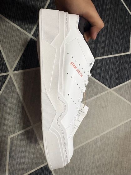 ขาว หนังสังเคราะห์ รองเท้าผ้าใบ UK 7.5 | EU 41 1/3 | US 9 รองเท้า adidas