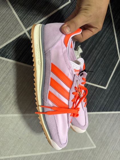 รองเท้า Adidas  รูปที่ 2