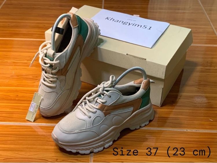 รองเท้ามือสอง รูปที่ 14