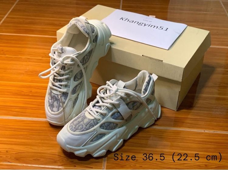 รองเท้ามือสอง รูปที่ 12