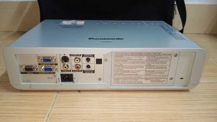 โปรเจตเตอร์ Panasonic PT-LB78V XGA 
- ความสว่าง 3000 ลูเมน  รูปที่ 2