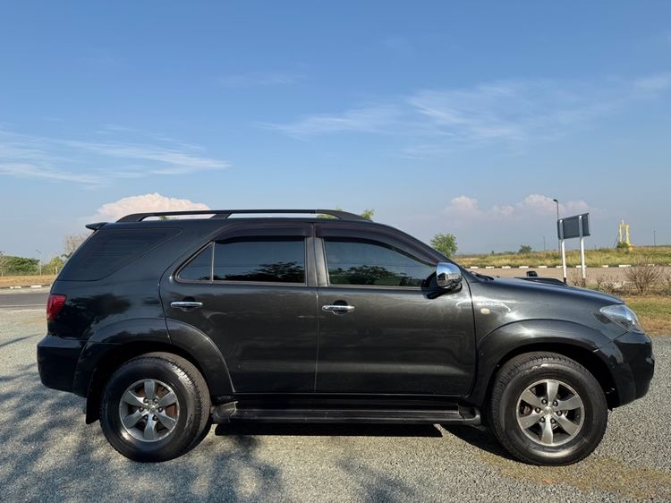 Toyota Fortuner 2006 3.0 V 4WD Utility-car ดีเซล ไม่ติดแก๊ส เกียร์อัตโนมัติ ดำ รูปที่ 3