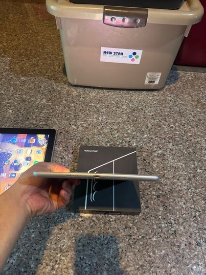 ขายiPadGen7สีSilver32กิ๊กไร้รอยตกสูนTrueใช้งานดีทุกๆฟังชั่นถูกมากๆ รูปที่ 4