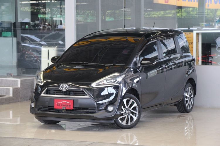 รถ Toyota Sienta 1.5 V สี ดำ