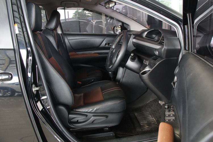 Toyota Sienta 2017 1.5 V Utility-car เบนซิน ไม่ติดแก๊ส เกียร์อัตโนมัติ ดำ รูปที่ 3